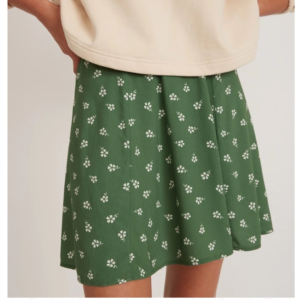 Marine Layer Bonnie Mini Skirt in Green Modern Ditsy - Picture 5 of 6